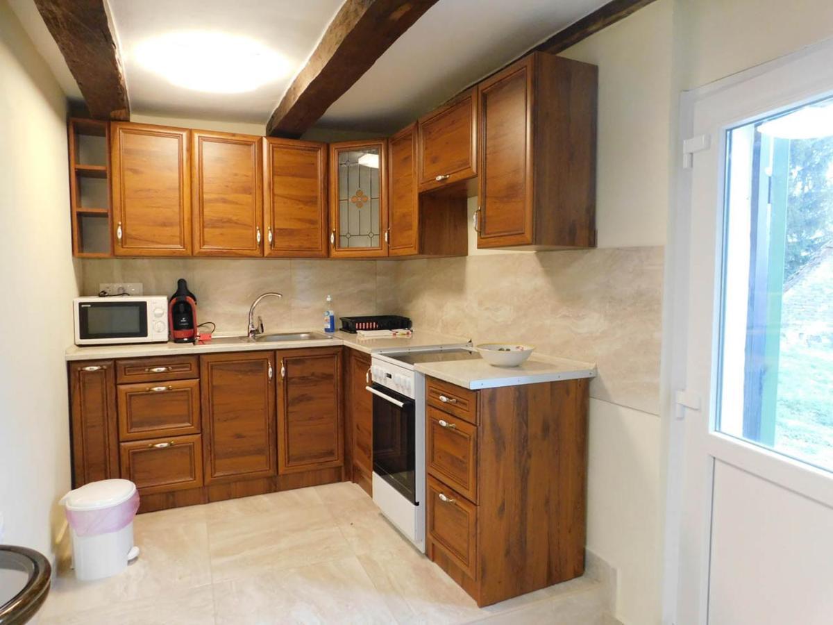 Joe Bacsi Rezidenciaja Apartment Kisharsany Bagian luar foto