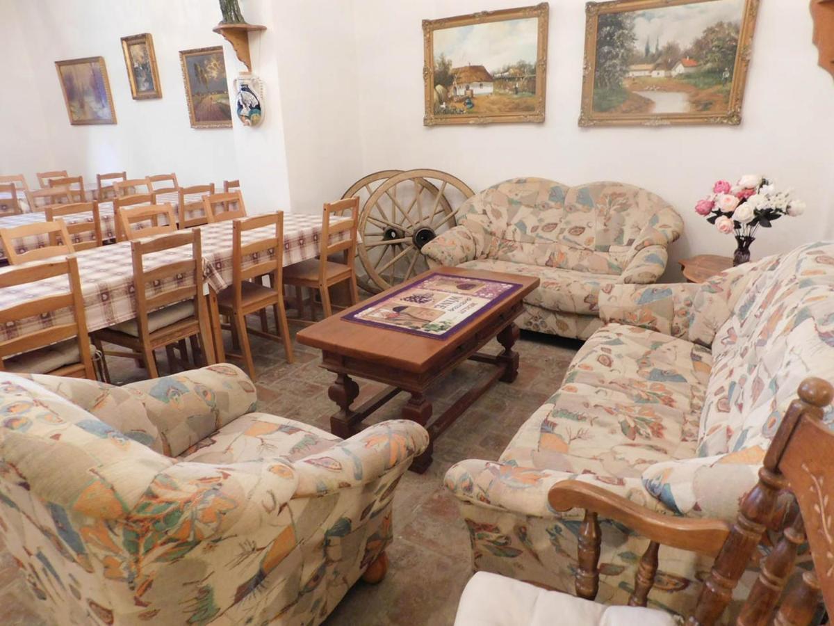 Joe Bacsi Rezidenciaja Apartment Kisharsany Bagian luar foto