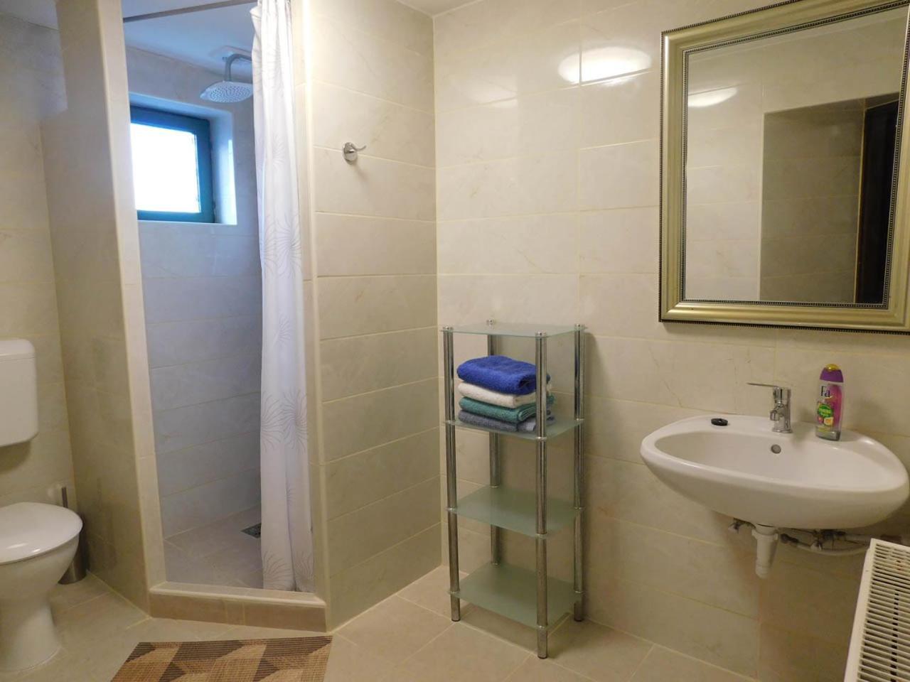 Joe Bacsi Rezidenciaja Apartment Kisharsany Ruang foto